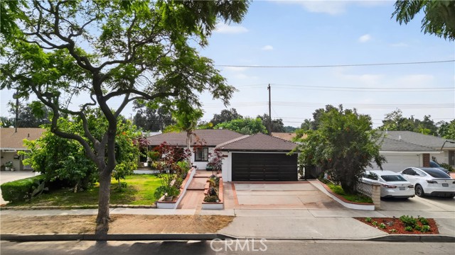 Property photo of 2926 W La Verne