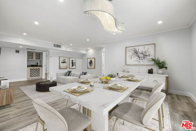 Property photo of 423 S Rexford DR