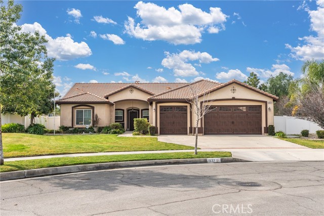 Property photo of 1537 Carmel CT