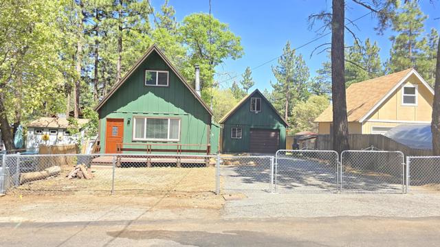 Property photo of 317 Spruce LN