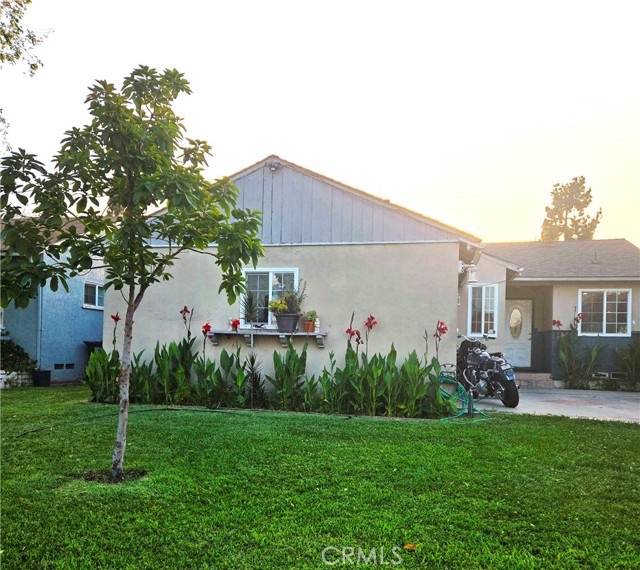 Property photo of 8335 True AV