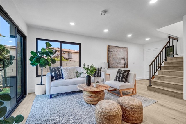 Photo of 738 Amberwood Dr