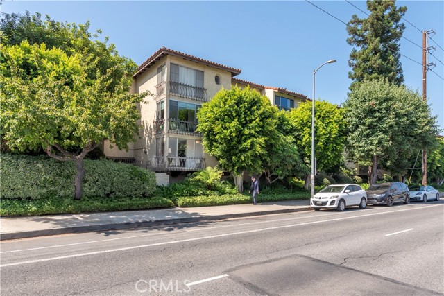 Photo of 12830 Burbank Bl