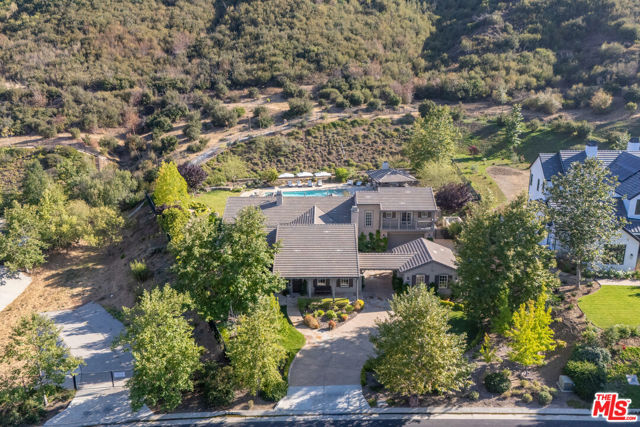 Property photo of 2052 Shadow Creek DR