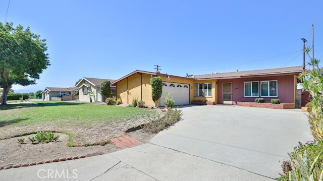 Property photo of 1271 N Starcrest DR