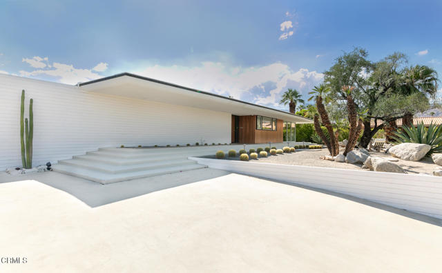 Property photo of 73271 Buckboard TR