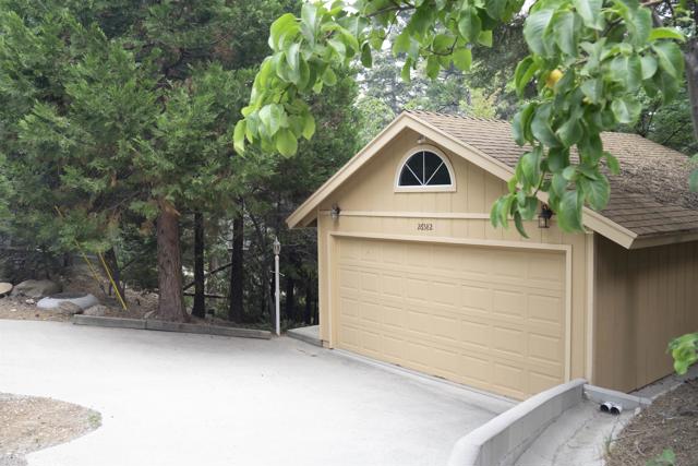 Property photo of 26582 Lake Forest Drive