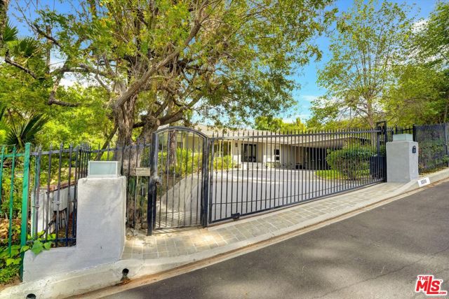 Property photo of 3530 Royal Woods DR