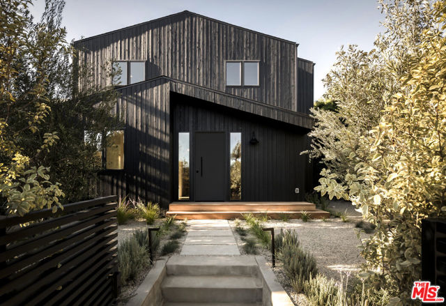 Property photo of 709 Vernon AV