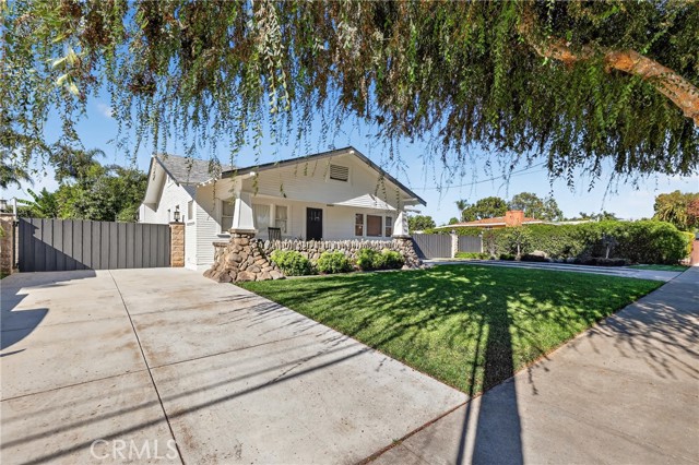 Property photo of 1940 S Fern