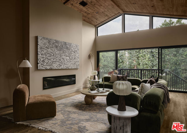 Property photo of 12406 La Maida ST