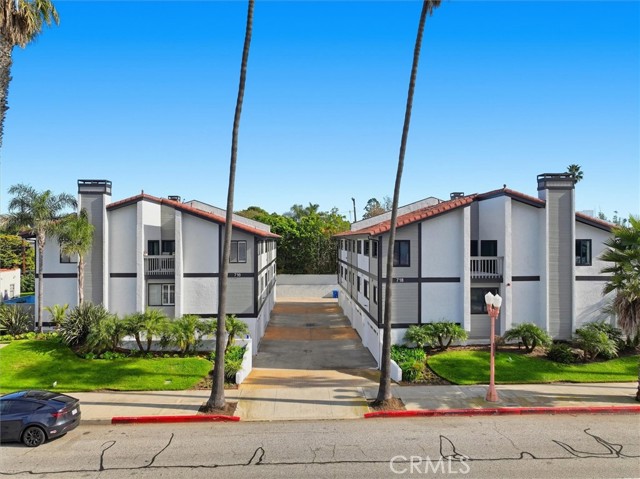 Property photo of 718 S Catalina