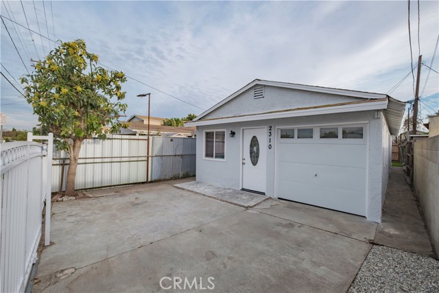 Property photo of 2310 E Stockwell St