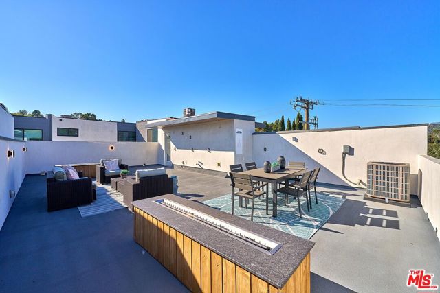 Property photo of 6849 N Figueroa ST
