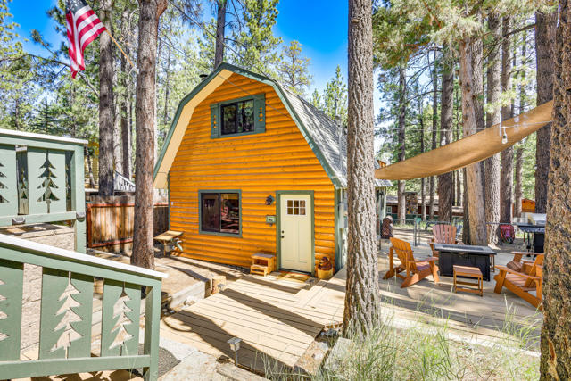 Property photo of 433 Sugarloaf BL