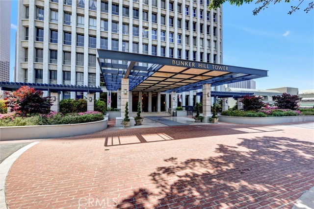 Property photo of 800 W 1st ST
