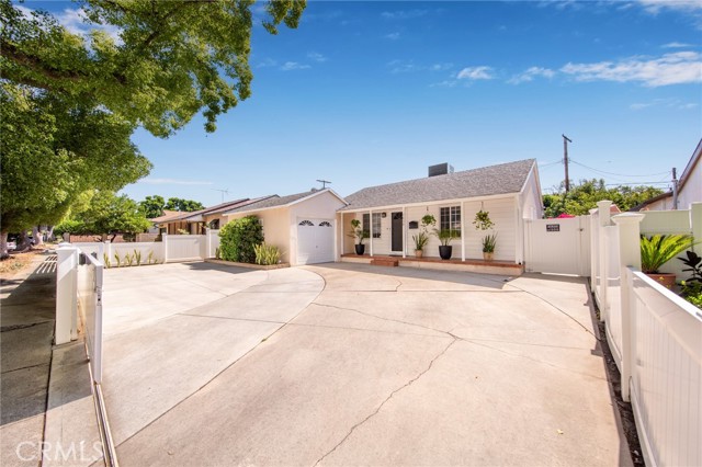 Property photo of 7838 Hazeltine AV