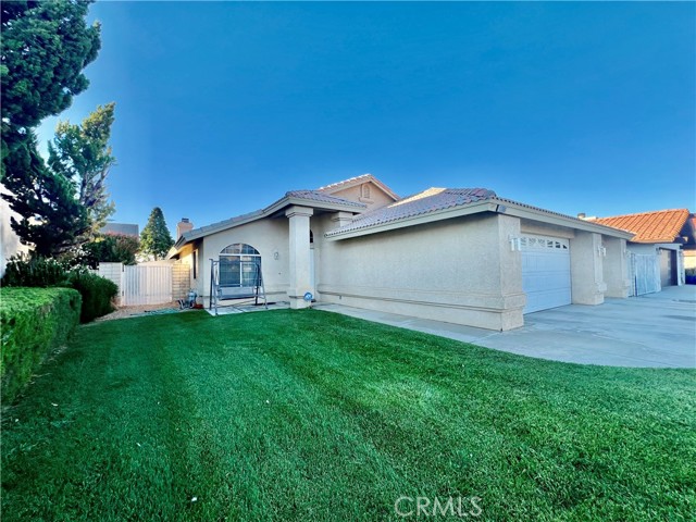 Property photo of 17980 Lakeview DR