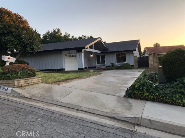 Property photo of 1925 Walnut Leaf DR