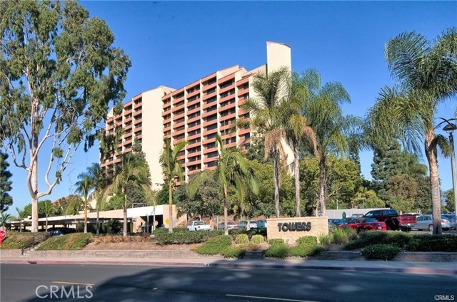 Property photo of 24055 Paseo Del Lago