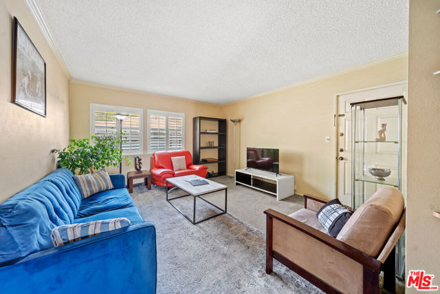 Property photo of 5882 Bowcroft ST