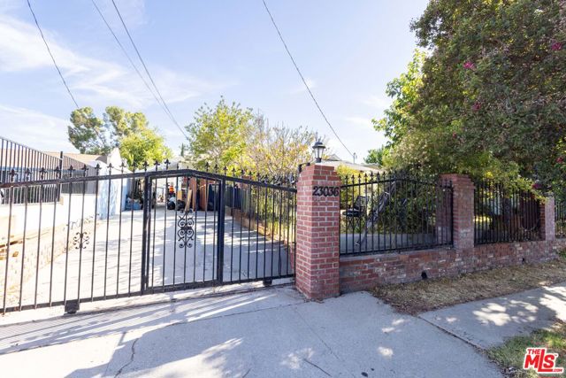 Property photo of 23036 Victory BL