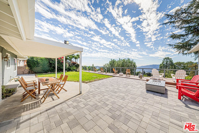 Property photo of 2620 Sea Pine LN