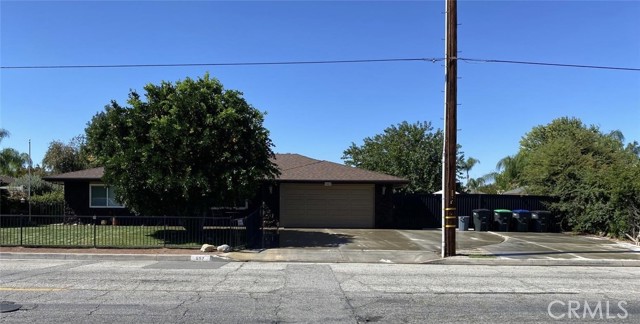 Property photo of 657 N Hemet