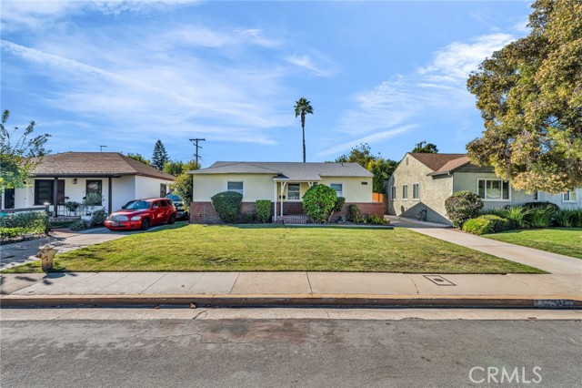 Property photo of 8711 Lilienthal Avenue