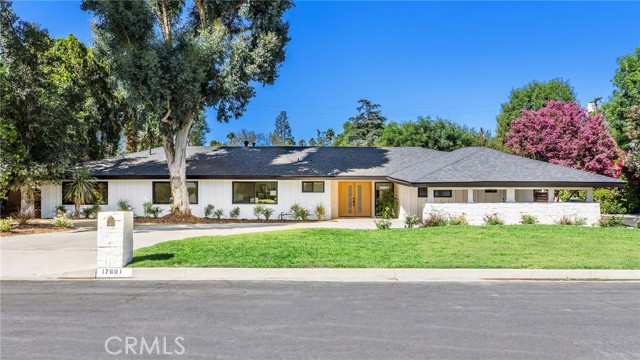 Property photo of 17601 McCormick ST