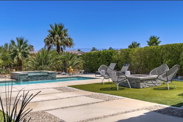 Property photo of 67360 N Laguna DR