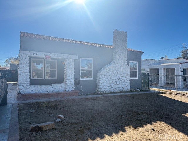 Property photo of 114 W Lancaster BL