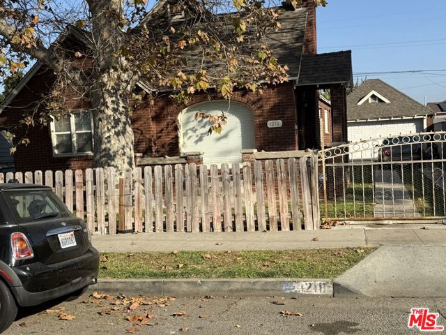 Property photo of 1218 N Spring AV