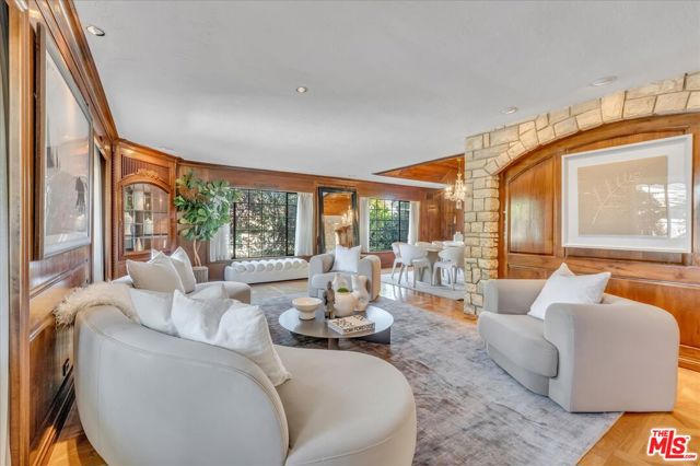 Property photo of 16560 Park Lane CR