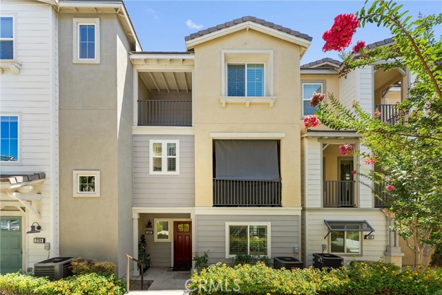 Property photo of 843 Sunburst Way