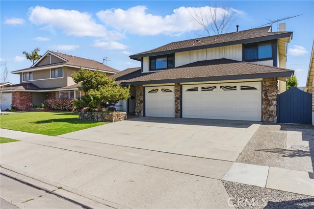 Property photo of 17192 Saint Andrews LN