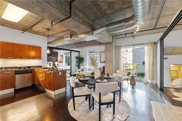 Property photo of 645 W 9th ST