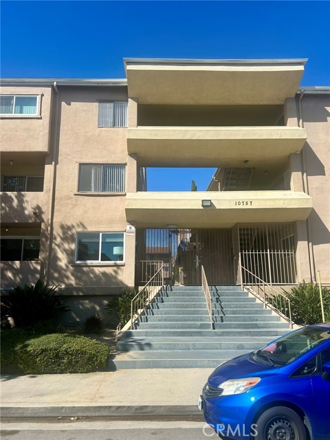 Property photo of 10757 Hortense ST