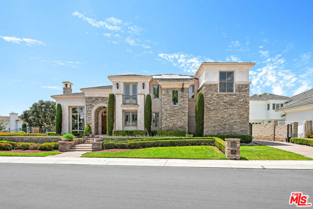 Property photo of 10 Gladstone LN