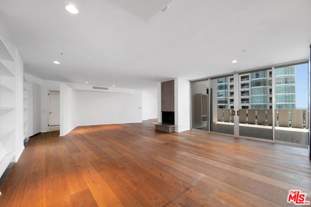 Property photo of 10375 Wilshire BL