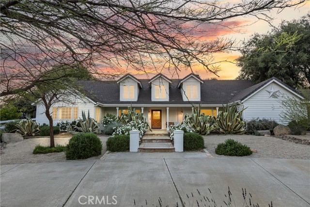 Property photo of 40485 Via Caballos
