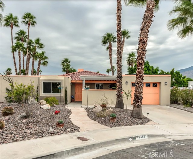 Property photo of 1351 E Gem CR