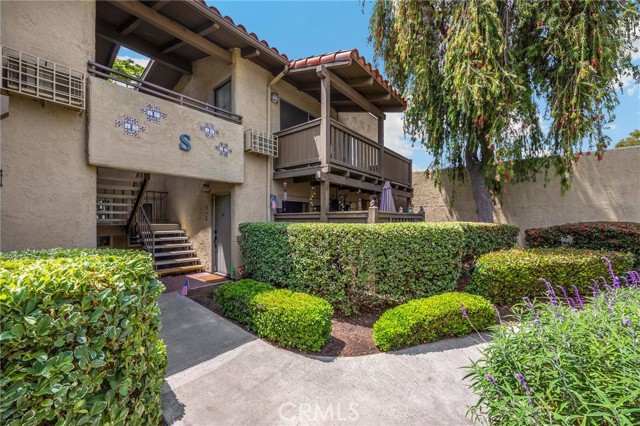 Property photo of 1345 Cabrillo Park DR