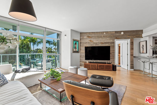 Property photo of 13700 Marina Pointe DR