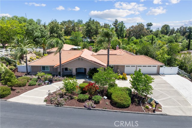 Property photo of 40340 Calle Torcida