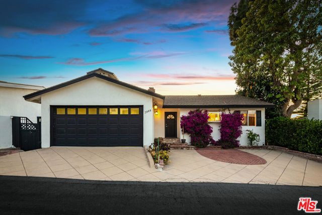 Property photo of 3909 Glenridge DR