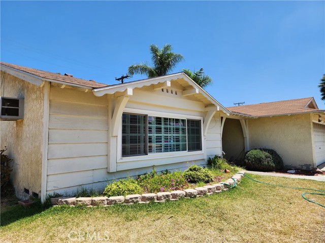 Property photo of 2677 W Russell Ave,