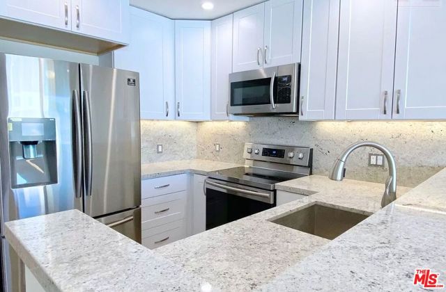 Property photo of 1731 Colby AV