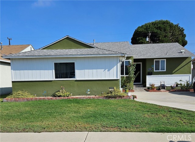 Property photo of 11051 Molette ST