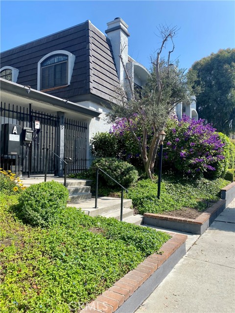 Property photo of 8105 Redlands ST